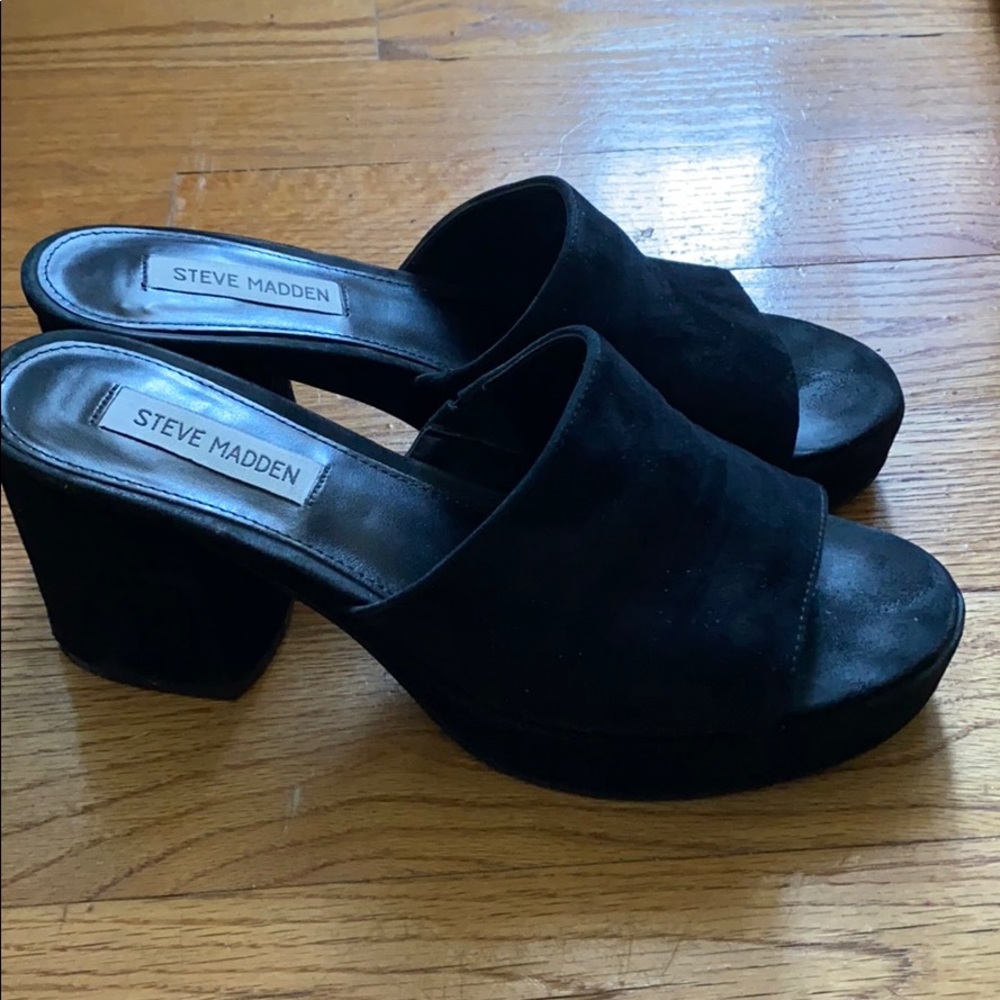 STEVE MADDEN Relax Platform Mule In Black Suede